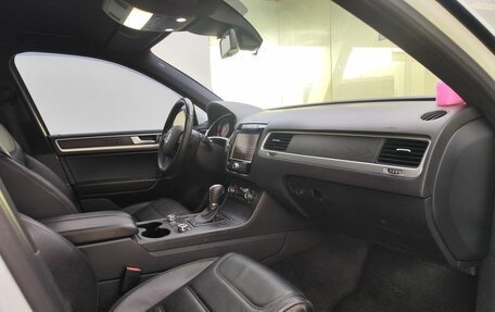 Volkswagen Touareg III, 2014 год, 2 415 000 рублей, 13 фотография