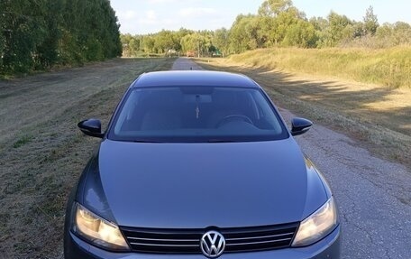 Volkswagen Jetta VI, 2014 год, 990 000 рублей, 1 фотография