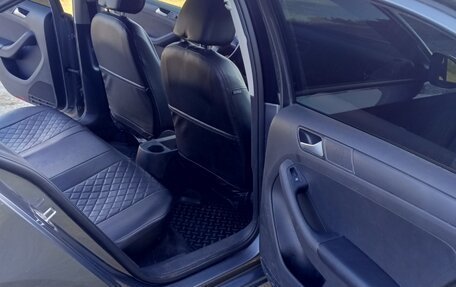 Volkswagen Jetta VI, 2014 год, 990 000 рублей, 10 фотография