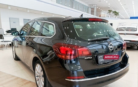 Opel Astra J, 2013 год, 646 000 рублей, 11 фотография