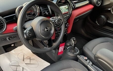 MINI Hatch, 2019 год, 1 910 000 рублей, 4 фотография