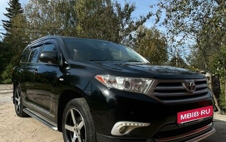 Toyota Highlander III, 2013 год, 2 055 000 рублей, 9 фотография