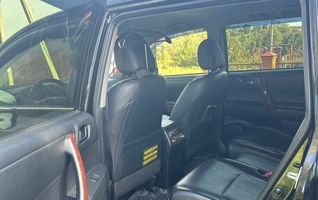 Toyota Highlander III, 2013 год, 2 055 000 рублей, 12 фотография