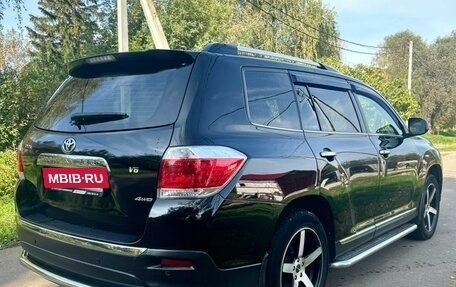 Toyota Highlander III, 2013 год, 2 055 000 рублей, 3 фотография