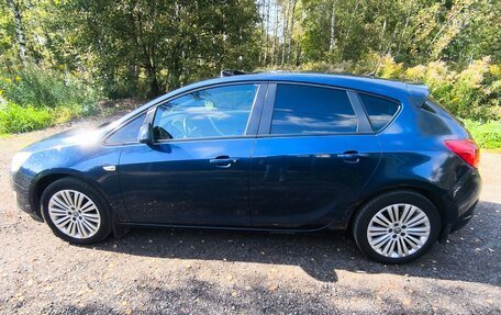 Opel Astra J, 2011 год, 650 000 рублей, 4 фотография