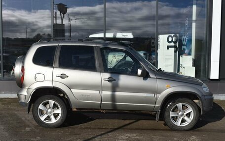 Chevrolet Niva I рестайлинг, 2010 год, 385 000 рублей, 4 фотография