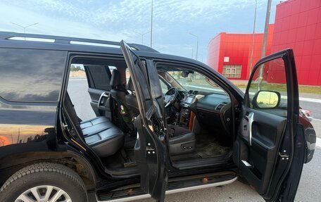 Toyota Land Cruiser Prado 150 рестайлинг 2, 2017 год, 4 100 000 рублей, 2 фотография