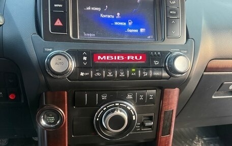 Toyota Land Cruiser Prado 150 рестайлинг 2, 2017 год, 4 100 000 рублей, 10 фотография
