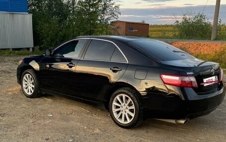 Toyota Camry, 2011 год, 1 250 000 рублей, 2 фотография