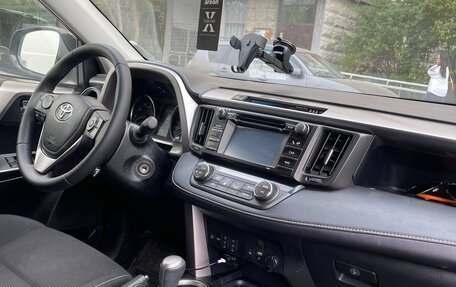 Toyota RAV4, 2016 год, 1 700 000 рублей, 5 фотография