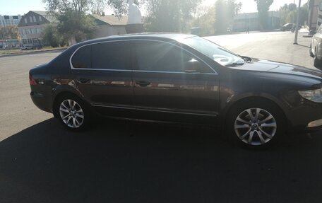 Skoda Superb III рестайлинг, 2011 год, 1 050 000 рублей, 5 фотография