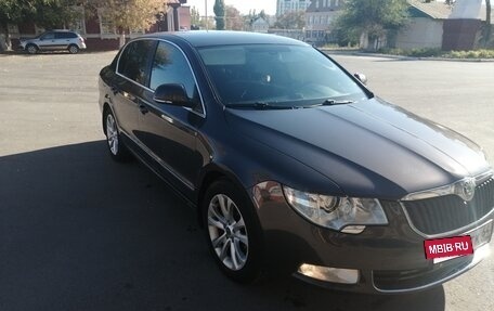 Skoda Superb III рестайлинг, 2011 год, 1 050 000 рублей, 3 фотография