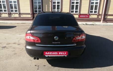 Skoda Superb III рестайлинг, 2011 год, 1 050 000 рублей, 6 фотография