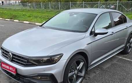 Volkswagen Passat B8 рестайлинг, 2021 год, 2 900 000 рублей, 1 фотография
