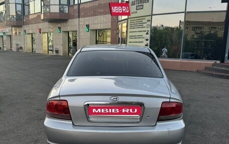 Hyundai Sonata IV рестайлинг, 2004 год, 590 000 рублей, 9 фотография