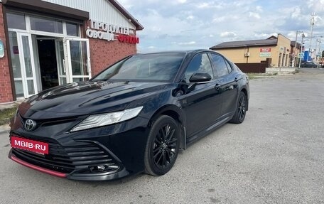 Toyota Camry, 2021 год, 3 500 000 рублей, 10 фотография