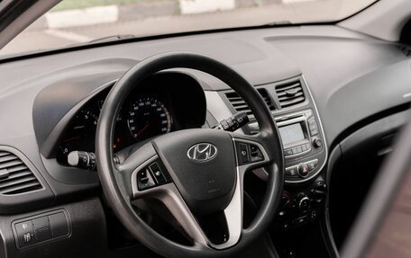 Hyundai Solaris II рестайлинг, 2016 год, 985 000 рублей, 5 фотография