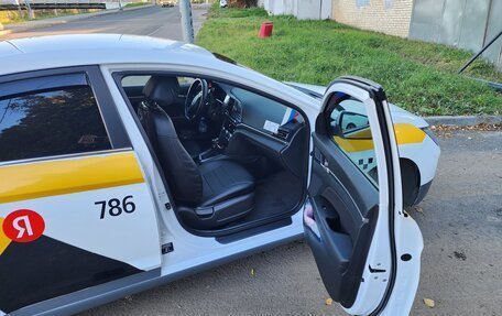 Hyundai Elantra VI рестайлинг, 2020 год, 1 200 000 рублей, 10 фотография