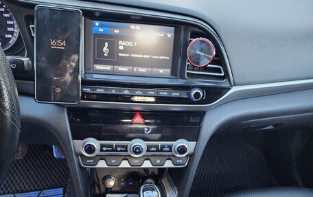 Hyundai Elantra VI рестайлинг, 2020 год, 1 200 000 рублей, 20 фотография