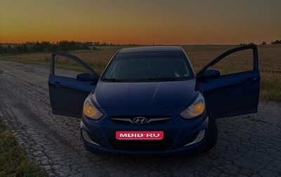 Hyundai Solaris II рестайлинг, 2011 год, 700 000 рублей, 1 фотография