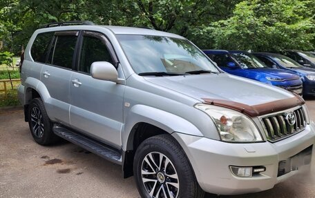 Toyota Land Cruiser Prado 120 рестайлинг, 2004 год, 2 100 000 рублей, 3 фотография
