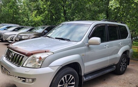 Toyota Land Cruiser Prado 120 рестайлинг, 2004 год, 2 100 000 рублей, 4 фотография