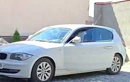 BMW 1 серия, 2011 год, 1 000 000 рублей, 1 фотография