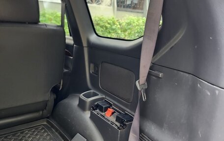 Toyota Land Cruiser Prado 120 рестайлинг, 2004 год, 2 100 000 рублей, 16 фотография