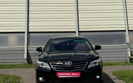 Toyota Camry, 2011 год, 1 600 000 рублей, 2 фотография