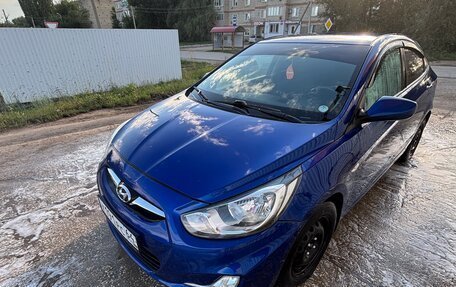 Hyundai Solaris II рестайлинг, 2011 год, 700 000 рублей, 6 фотография