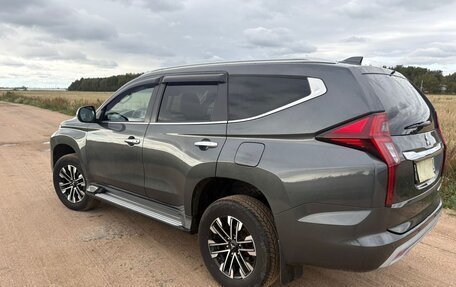Mitsubishi Pajero Sport III рестайлинг, 2021 год, 2 650 000 рублей, 11 фотография