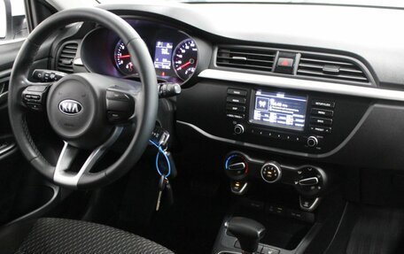 KIA Rio IV, 2018 год, 1 200 000 рублей, 19 фотография