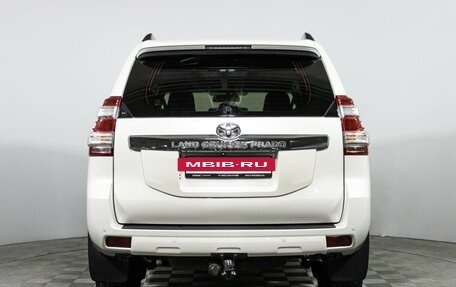 Toyota Land Cruiser Prado 150 рестайлинг 2, 2014 год, 3 299 585 рублей, 6 фотография