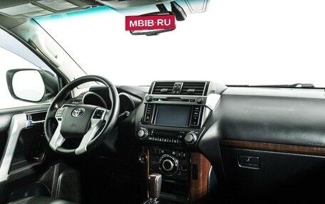 Toyota Land Cruiser Prado 150 рестайлинг 2, 2014 год, 3 299 585 рублей, 9 фотография