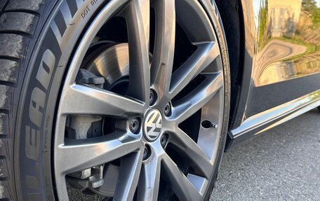 Volkswagen Passat B8 рестайлинг, 2019 год, 2 400 000 рублей, 29 фотография