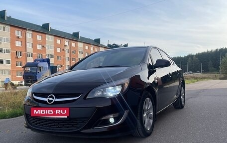 Opel Astra J, 2013 год, 770 000 рублей, 3 фотография