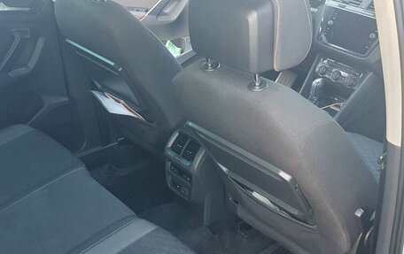 Volkswagen Tiguan II, 2018 год, 2 700 000 рублей, 7 фотография