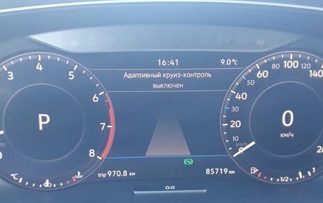 Volkswagen Tiguan II, 2018 год, 2 700 000 рублей, 5 фотография