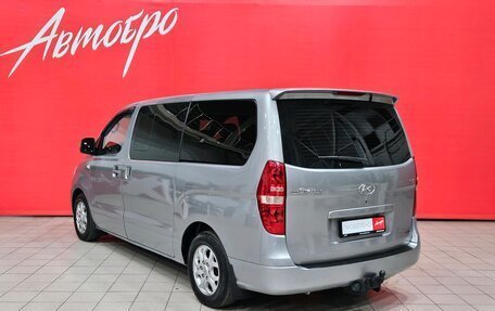 Hyundai Grand Starex Grand Starex I рестайлинг 2, 2010 год, 900 000 рублей, 3 фотография