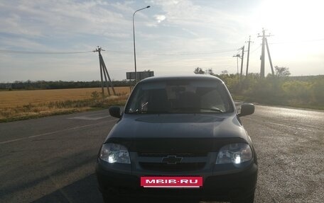 Chevrolet Niva I рестайлинг, 2018 год, 590 000 рублей, 2 фотография