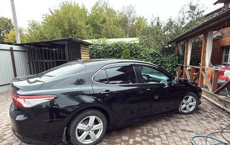 Toyota Camry, 2021 год, 2 700 000 рублей, 2 фотография