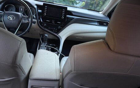 Toyota Camry, 2021 год, 2 700 000 рублей, 7 фотография