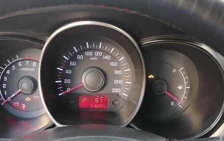 KIA Rio III рестайлинг, 2017 год, 666 000 рублей, 12 фотография