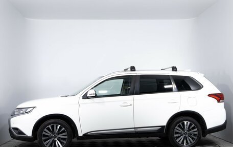 Mitsubishi Outlander III рестайлинг 3, 2019 год, 1 580 000 рублей, 8 фотография