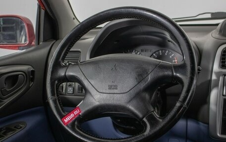 Mitsubishi Space Star I рестайлинг, 2000 год, 240 000 рублей, 15 фотография