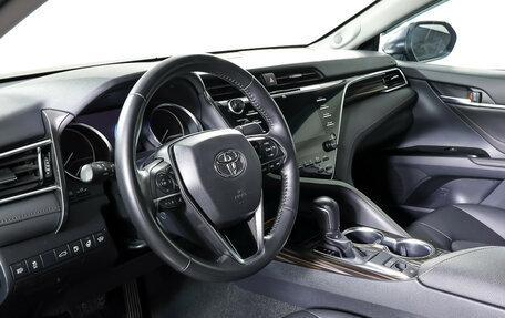 Toyota Camry, 2018 год, 2 977 000 рублей, 14 фотография