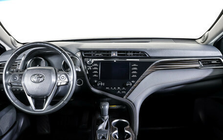 Toyota Camry, 2018 год, 2 977 000 рублей, 13 фотография