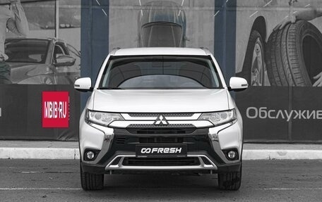 Mitsubishi Outlander III рестайлинг 3, 2019 год, 2 759 000 рублей, 3 фотография