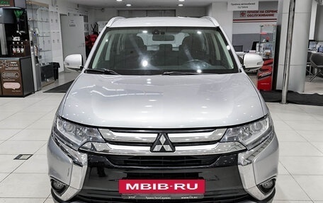 Mitsubishi Outlander III рестайлинг 3, 2016 год, 1 850 000 рублей, 6 фотография
