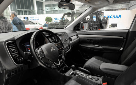 Mitsubishi Outlander III рестайлинг 3, 2016 год, 1 850 000 рублей, 20 фотография